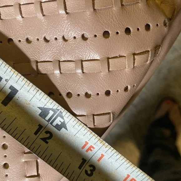 Coach blush pink shoulder bag. This bag is fire!! Pink and brass ❤️🔥 - Picture 15 of 16